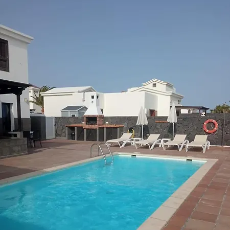 Lola Villa Playa Blanca