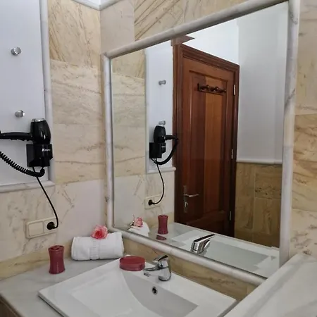 Villa Lola *