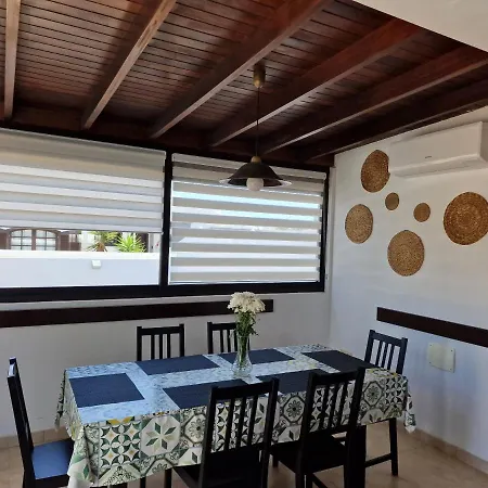 Lola Villa Playa Blanca