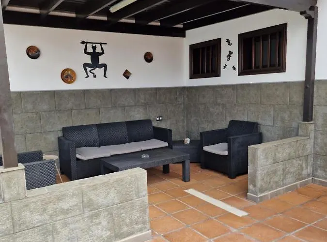 Lola Playa Blanca (Lanzarote)