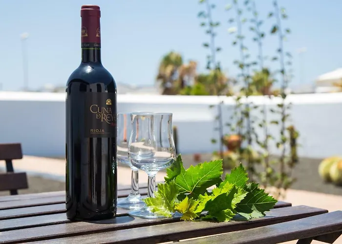 Lola Playa Blanca (Lanzarote)